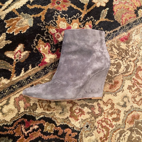 Used Joie Jalena Grey Suede Leather Pointy Toe Wedge Heel Ankle Boots / Booties - Picture 5 of 9